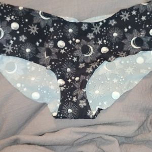 Victoria's Secret No Show Hip-huggers